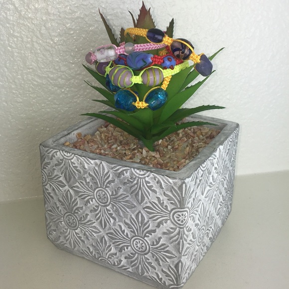 Handmade Chinese Knotting Bracelet W/ Glass Beads - Picture 7 of 8